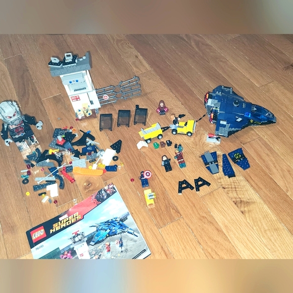 LEGO #76051 INCOMPLETENO BOX COMES EXACTLY AS SHOWN NO SEPARATING